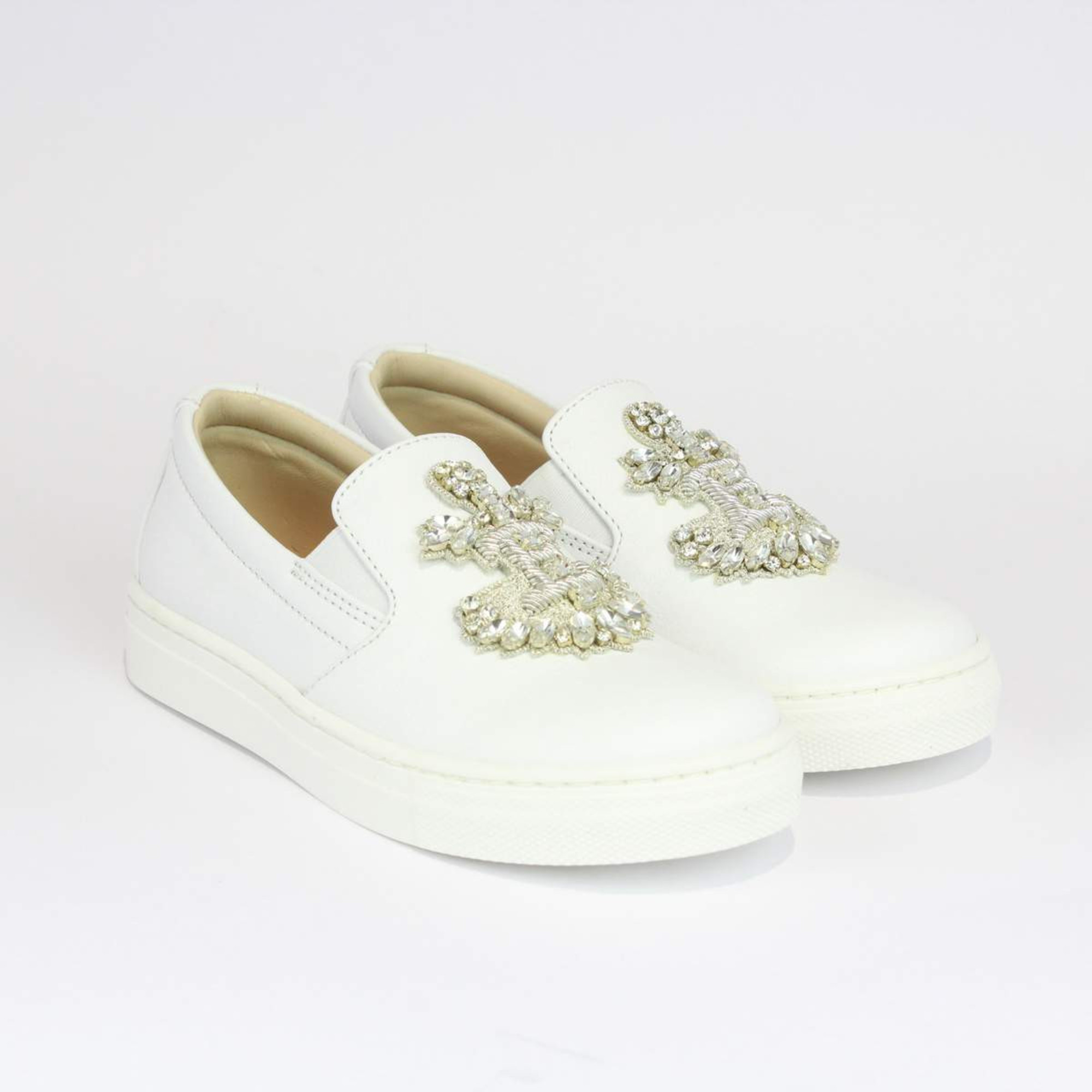 girls white slippers