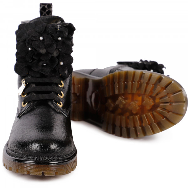 Floral Detailing Boots with Fur Interior in Black