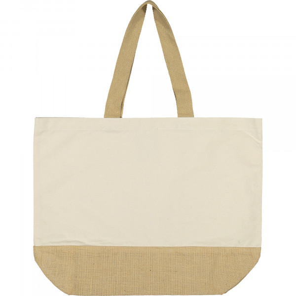 My Most Chic Beach Bag in Beige